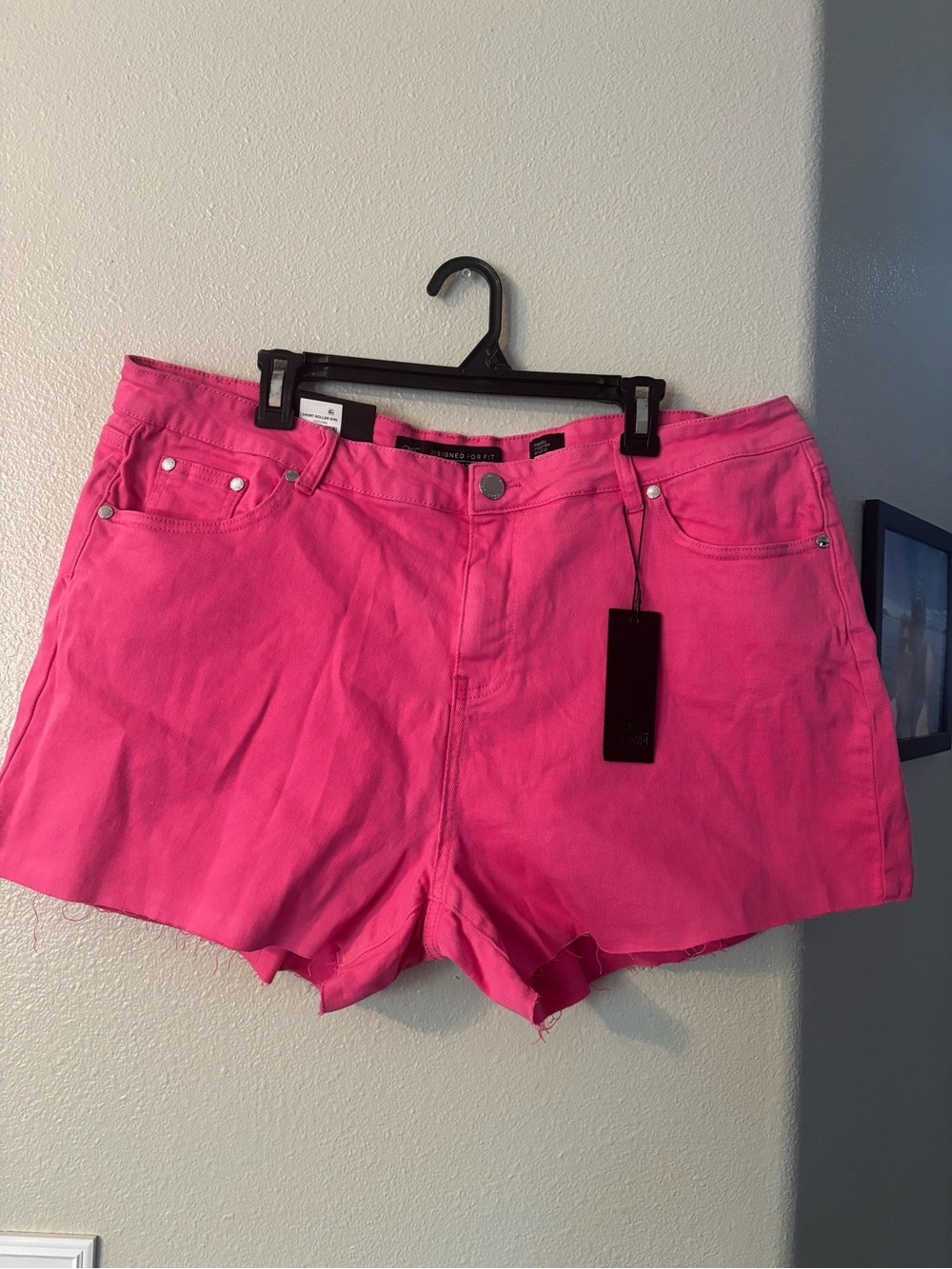 NWT City Chic Pink Denim Cutoff Shorts "Roller Girl" Frayed Hem Plus Size